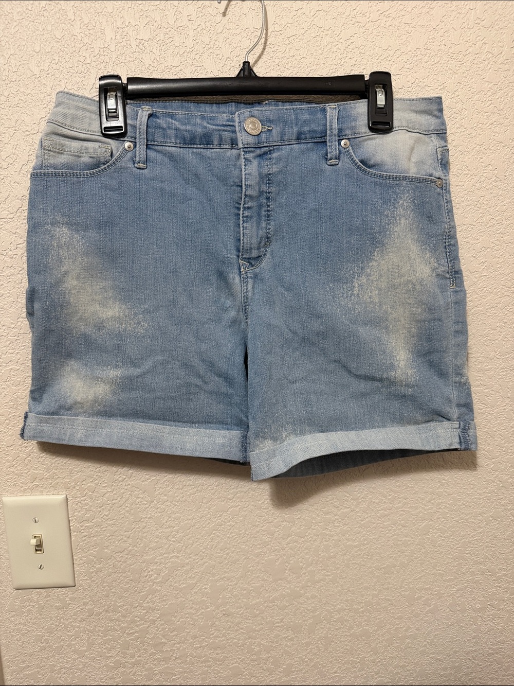 Gloria Vanderbilt Light Blue Cuffed Denim Shorts